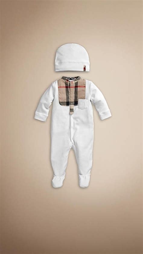 burberry neonata|burberry newborn boy clothes.